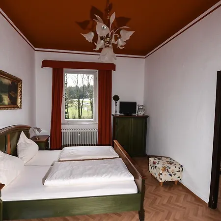 Gasthof Jagdschloss Fahrenbühl Garni *
